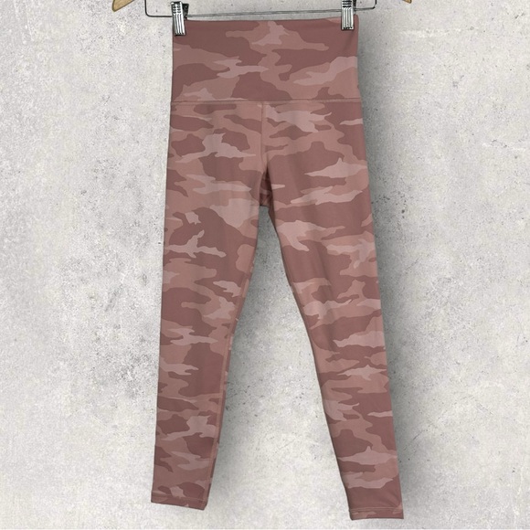 Athleta Elation Camo‎ Pink Leggings Size XXS 7/8 Length Yoga Run Fitness Pants - Picture 3 of 15